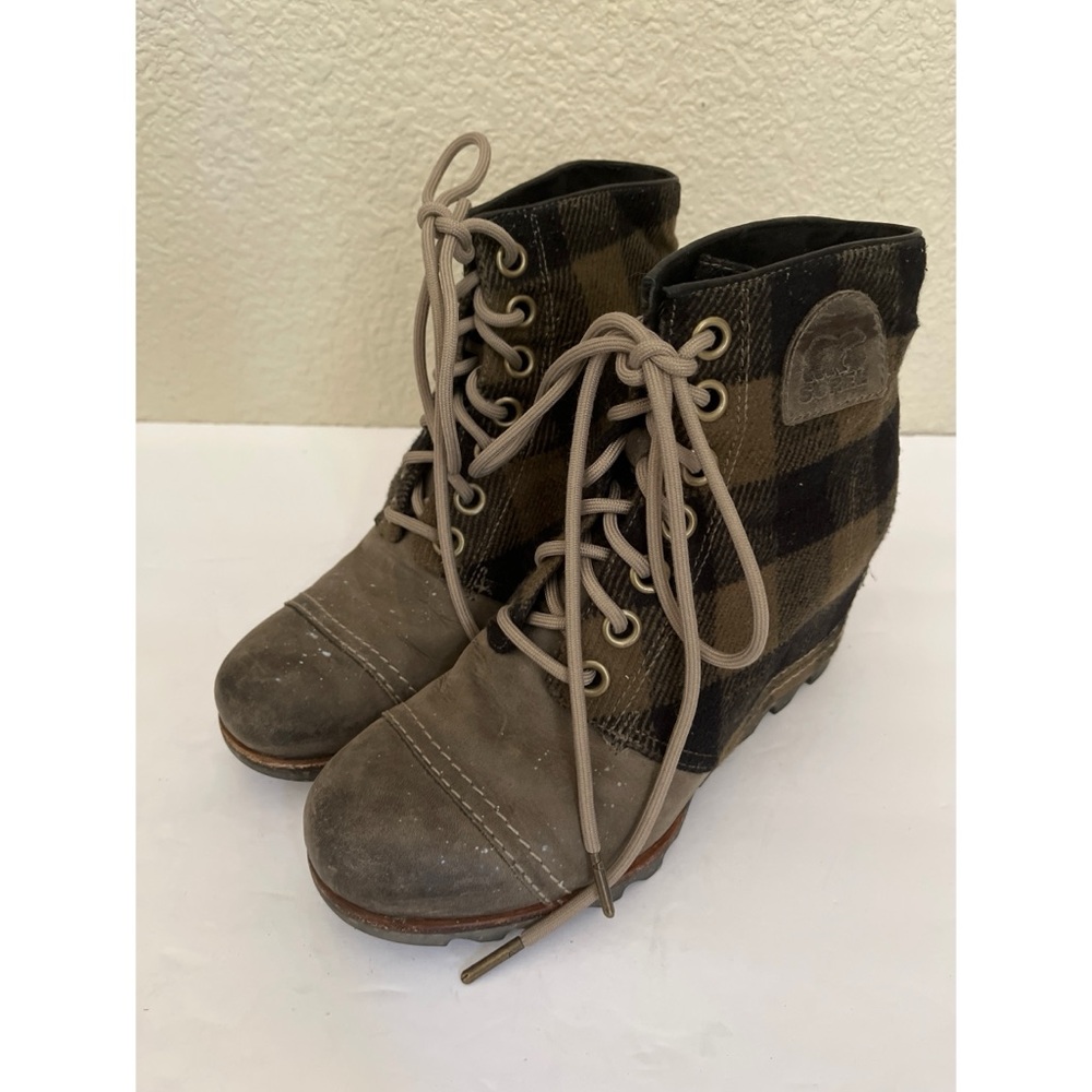 Sorel PDX Green Plaid Wedge Boots Women’s Size 8.5
